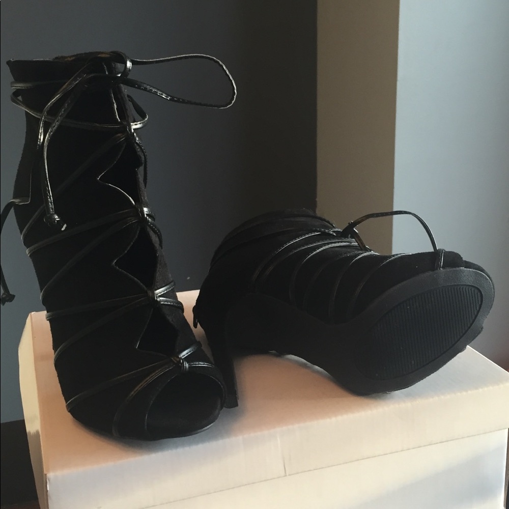 Black booties - Picture 4 of 4
